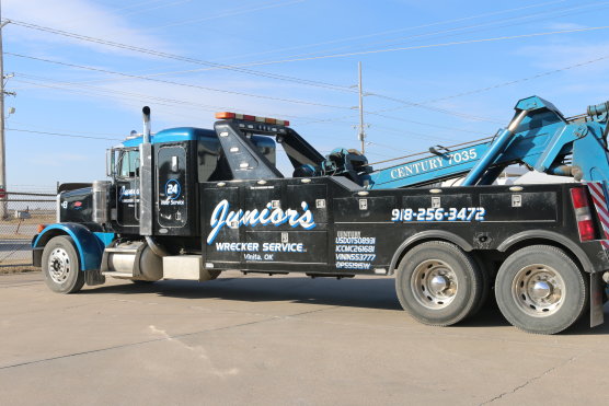 Junior's Wrecker Service