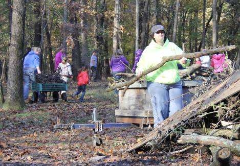 Lendonwood invites volunteers for Spring Work Day